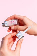 Load image into Gallery viewer, Nikki Mitchell Lip Oil - Clear Gloss