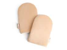 Load image into Gallery viewer, Nikki Mitchell Self-Tanning Mitt