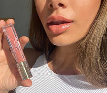 Load image into Gallery viewer, Nikki Mitchell Crème Liquid Lips - Harper
